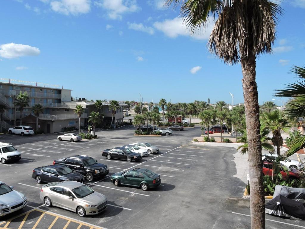 Ocean Breeze - Direct Ocean Front-Pool Is Open Daytona Beach Exterior foto
