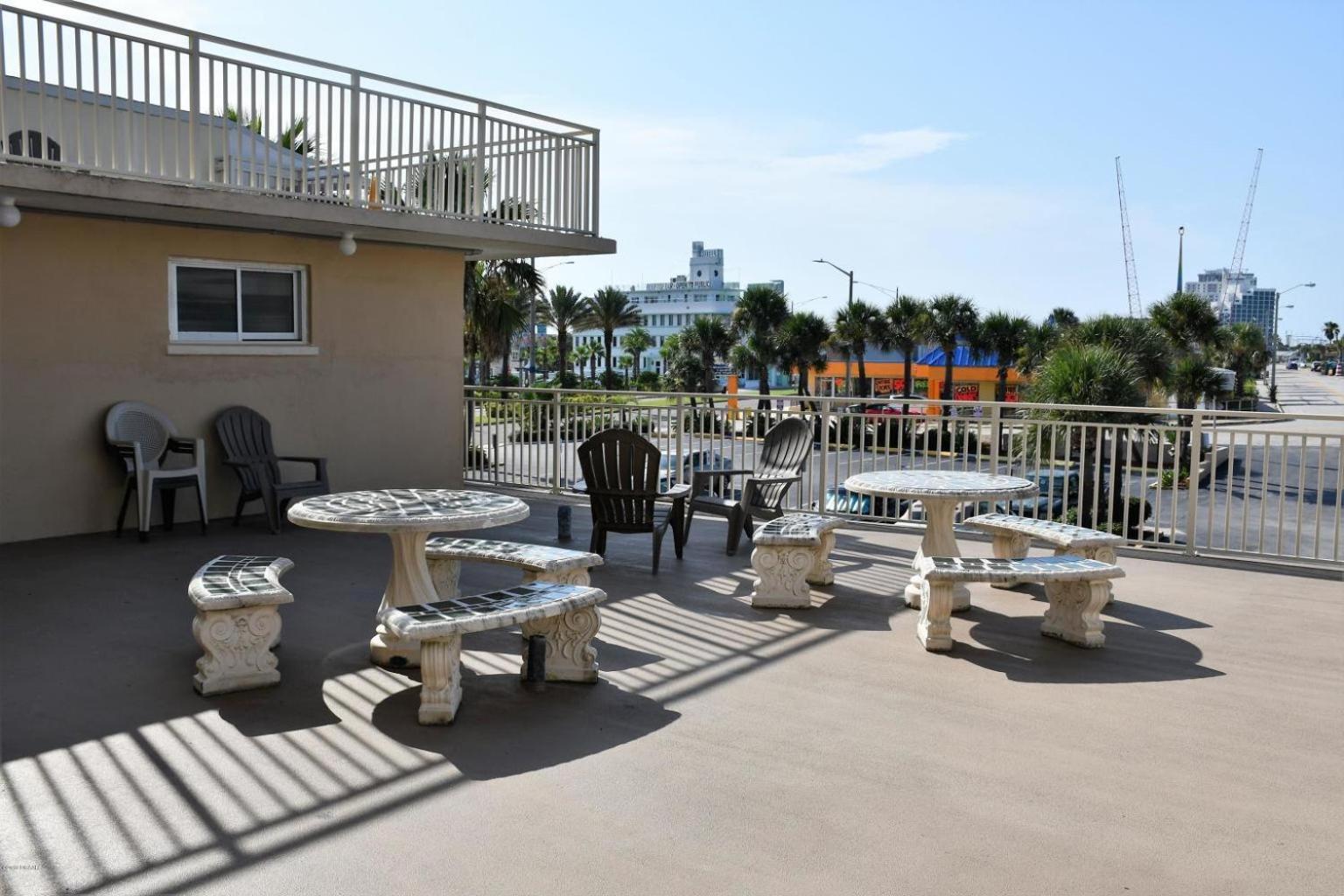 Ocean Breeze - Direct Ocean Front-Pool Is Open Daytona Beach Exterior foto
