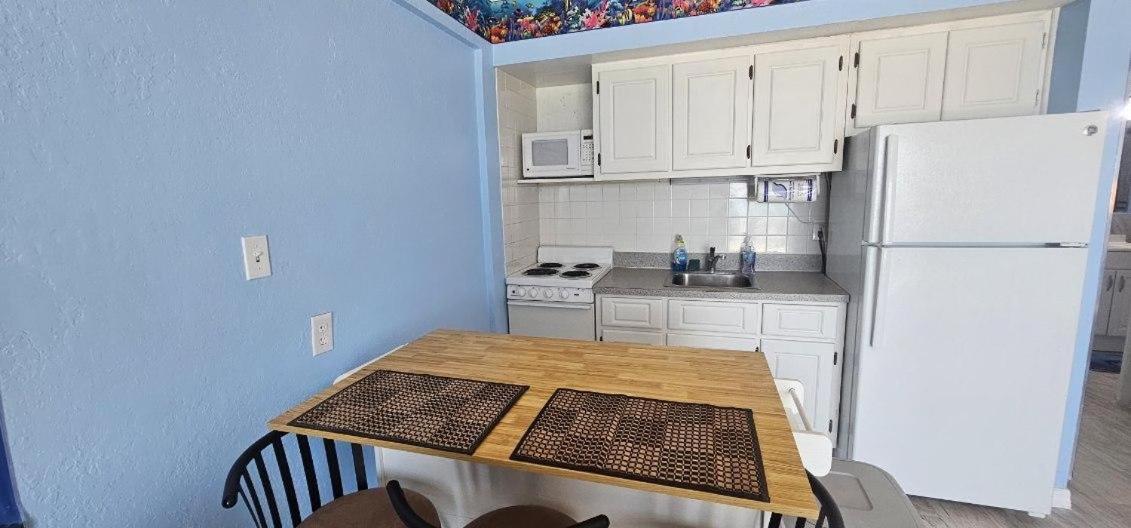 Ocean Breeze - Direct Ocean Front-Pool Is Open Daytona Beach Exterior foto